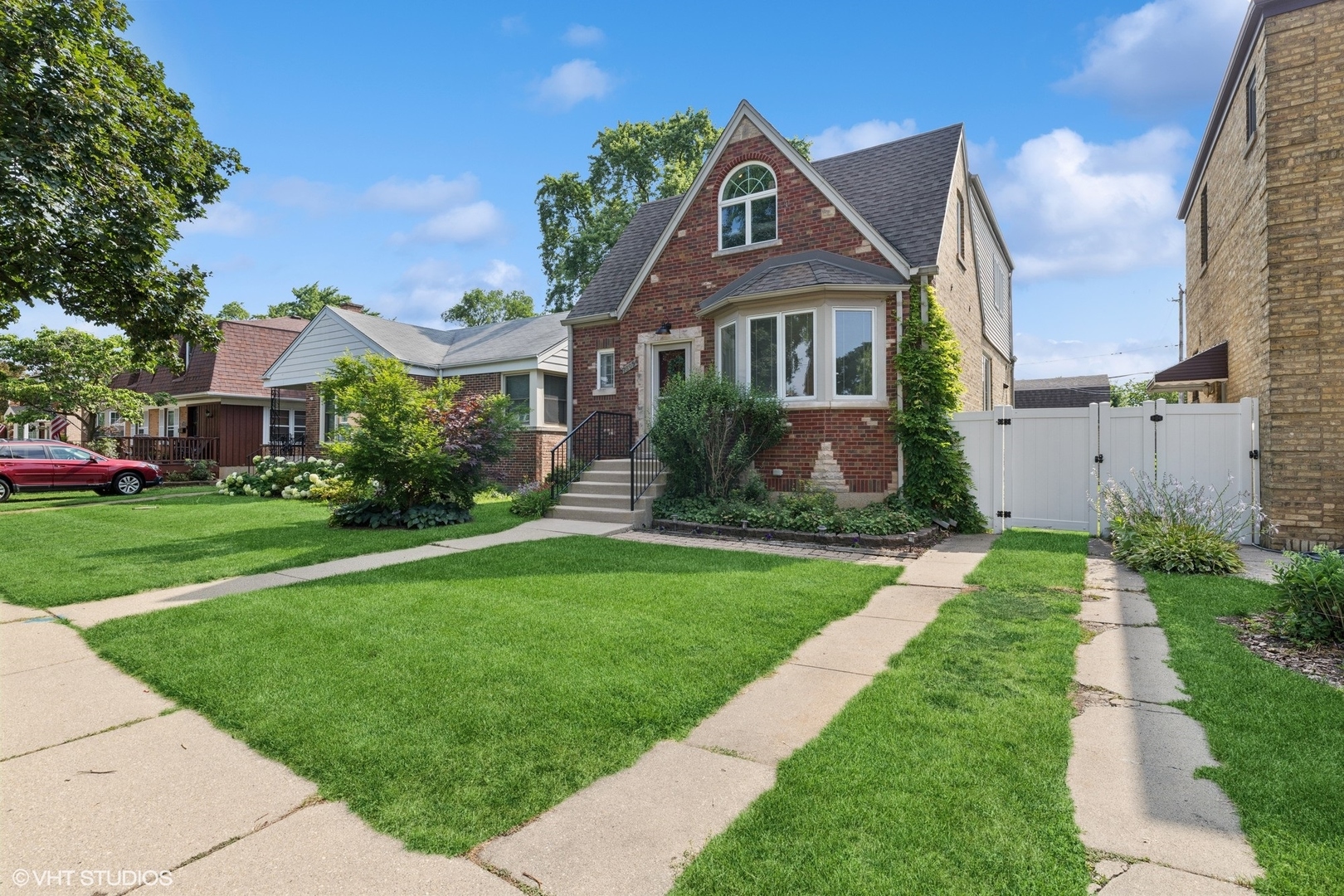 7305 N Oketo Avenue, Chicago, IL 60631