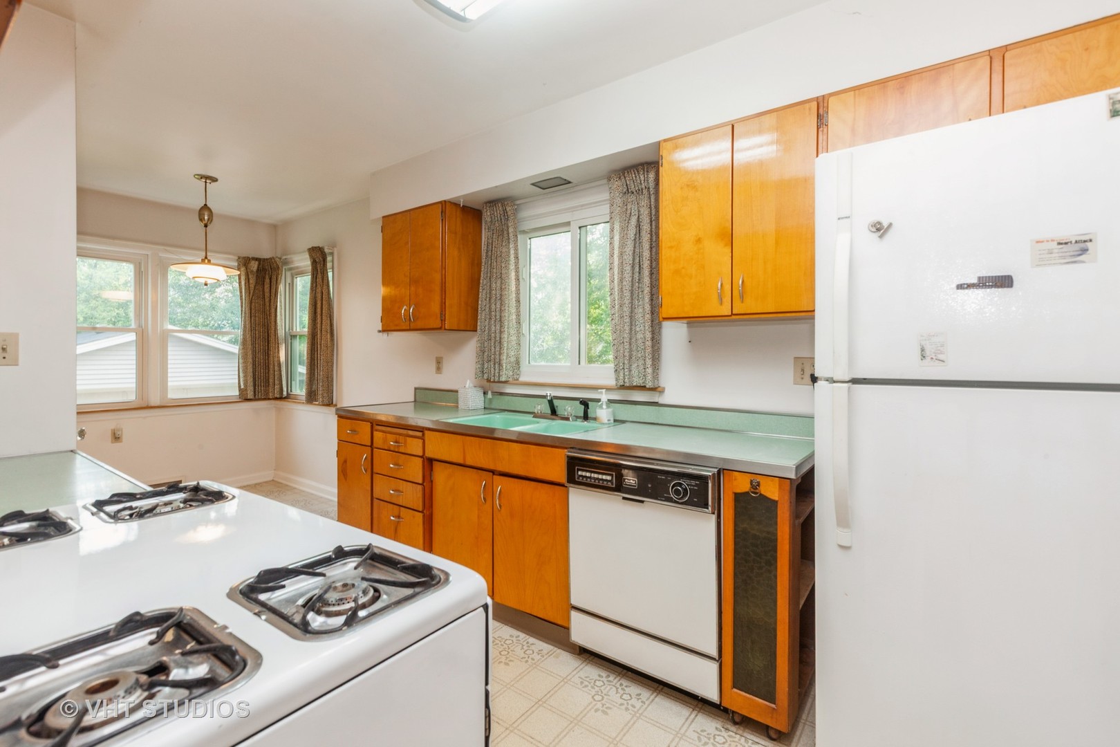 228 4th Street, Downers Grove, IL 60515