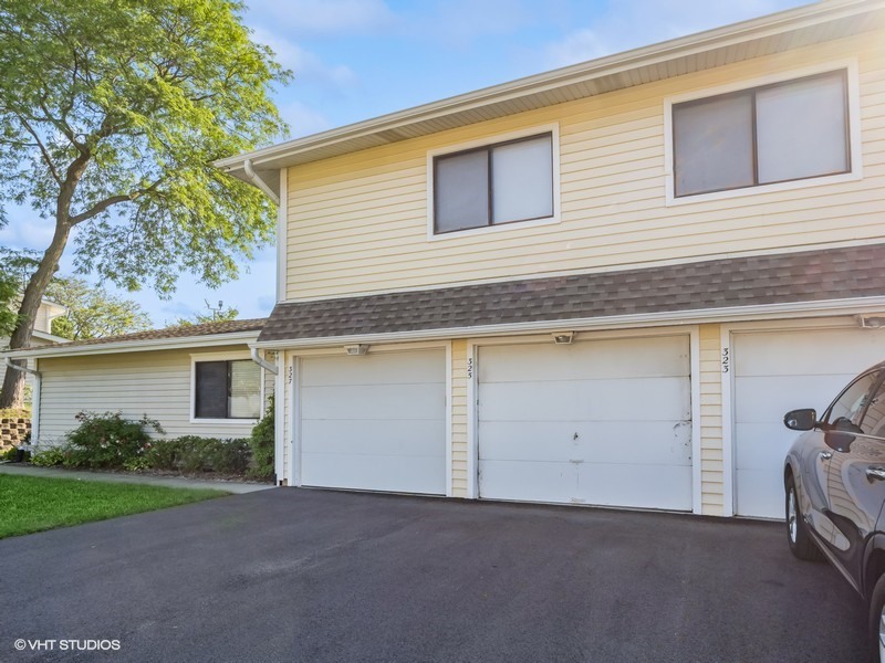 325 BAYVIEW Point, Schaumburg, IL 60194