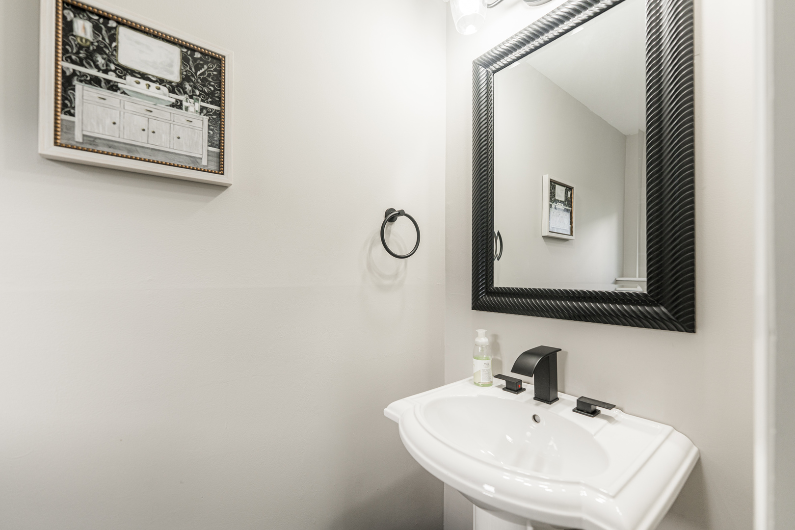 22 W Prairie Avenue, Lombard, IL 60148