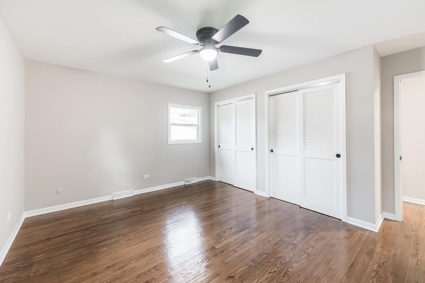 22 W Prairie Avenue, Lombard, IL 60148