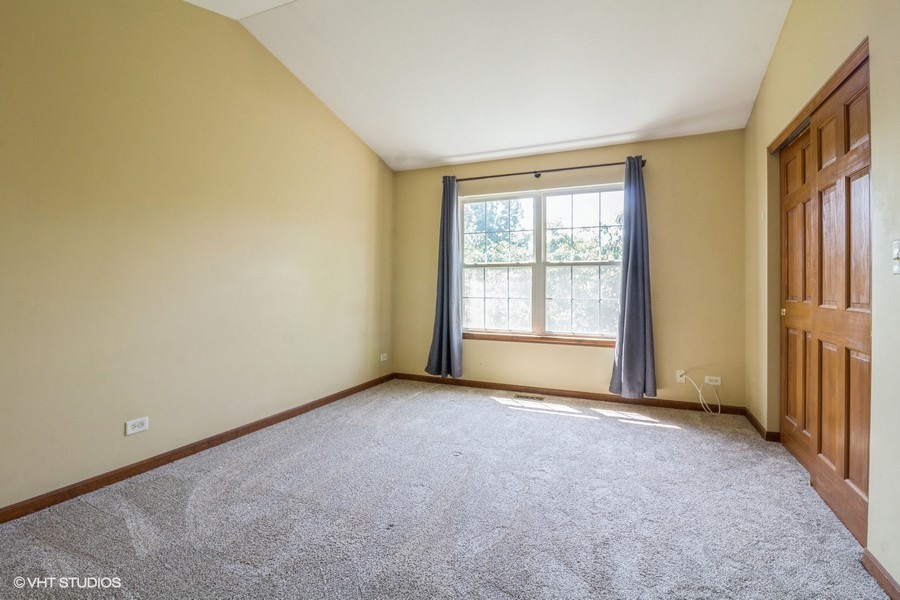 2418 Oneida Lane #2418, Naperville, IL 60563