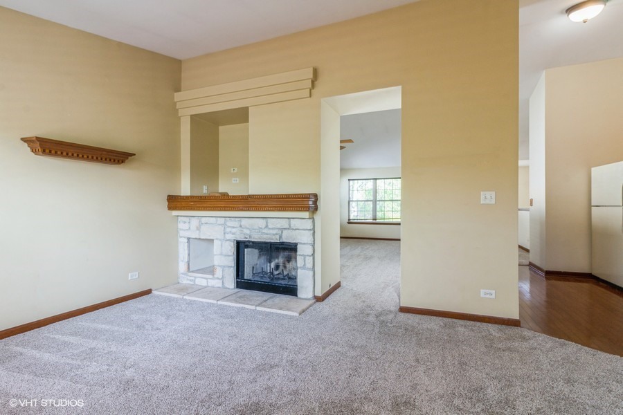 2418 Oneida Lane #2418, Naperville, IL 60563