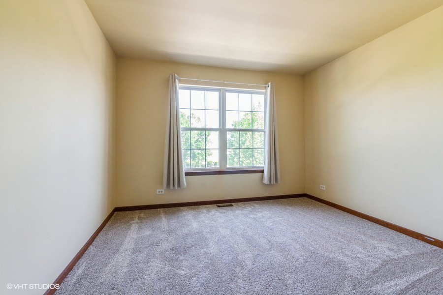 2418 Oneida Lane #2418, Naperville, IL 60563