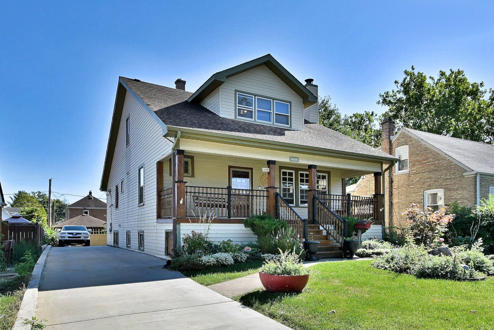 245 S Addison Street, Bensenville, IL 60106