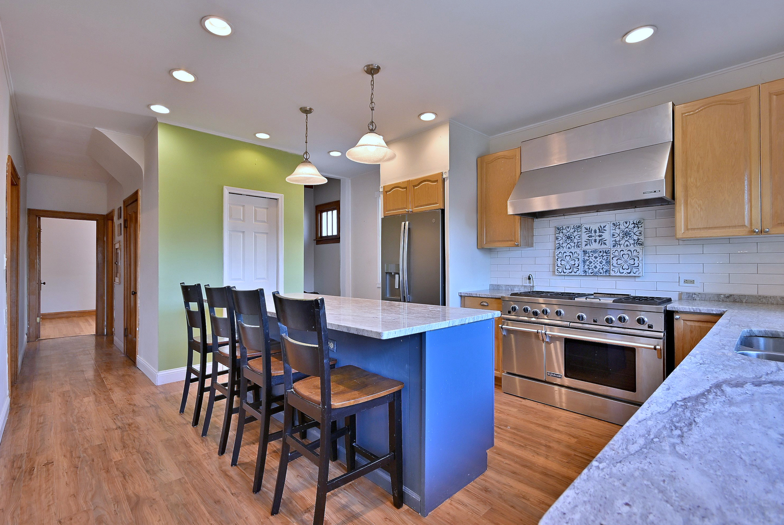 245 S Addison Street, Bensenville, IL 60106