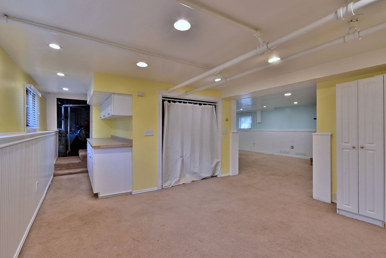 245 S Addison Street, Bensenville, IL 60106