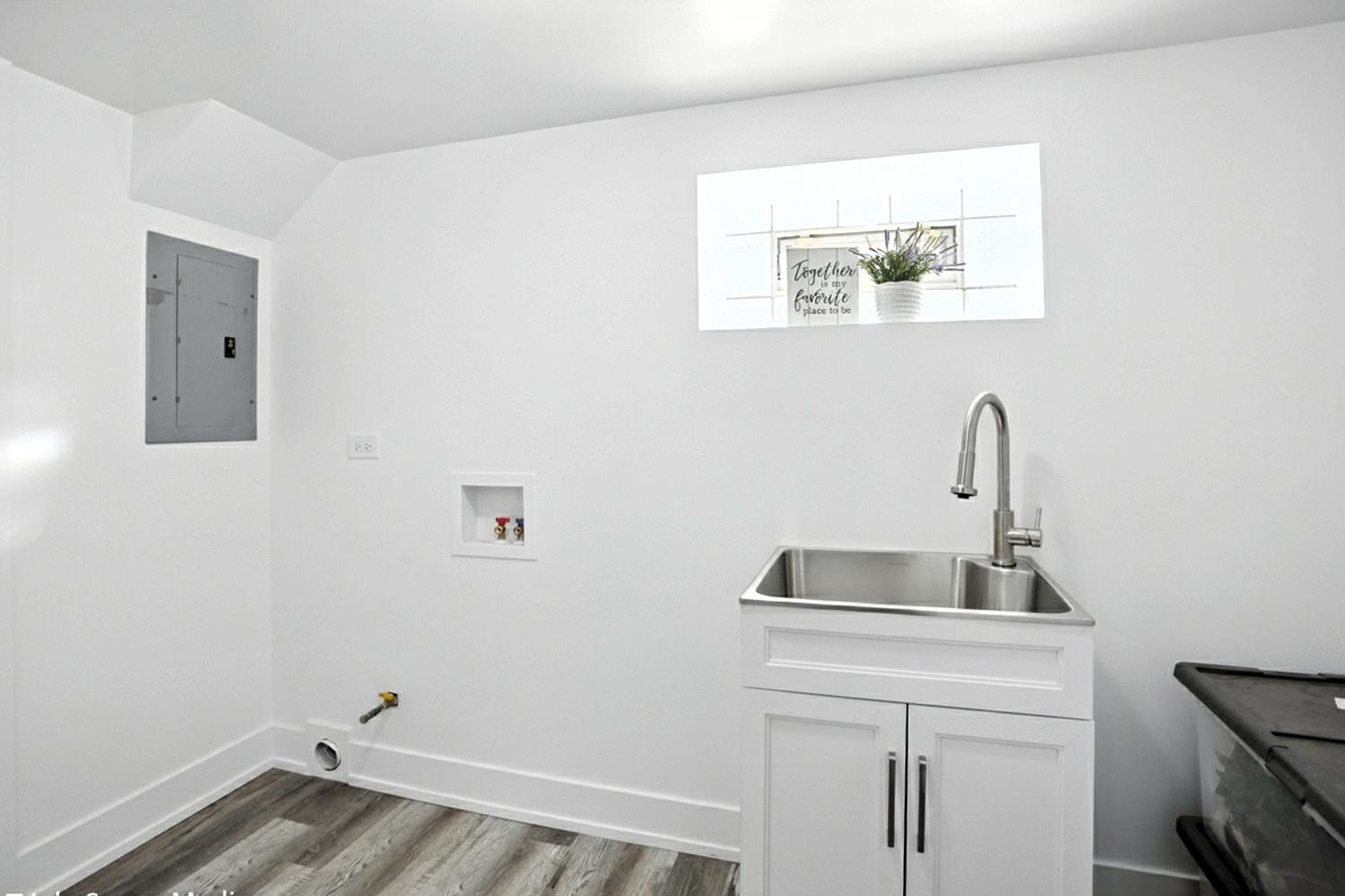 2808 W 84th Street, Chicago, IL 60652