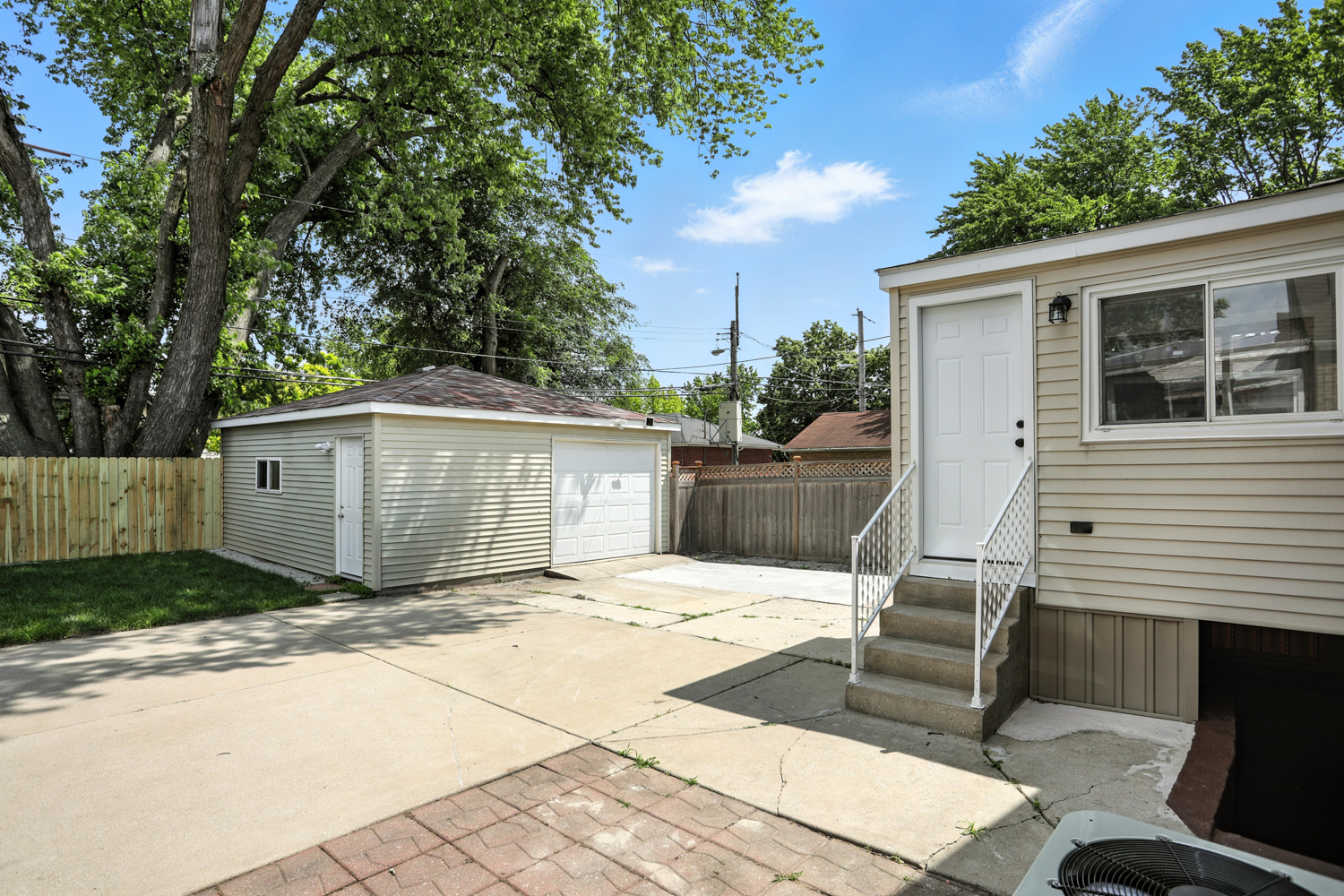 2808 W 84th Street, Chicago, IL 60652