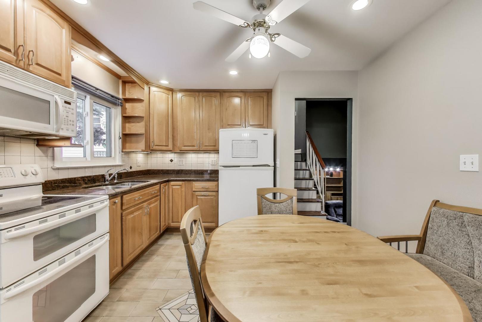 1920 Webster Lane, Des Plaines, IL 60018