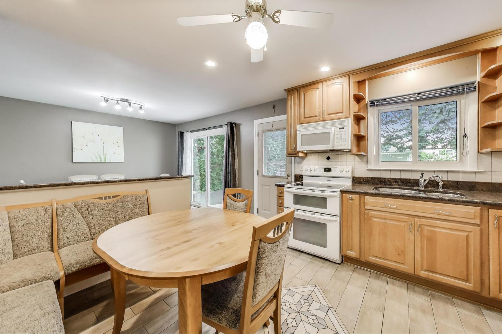 1920 Webster Lane, Des Plaines, IL 60018