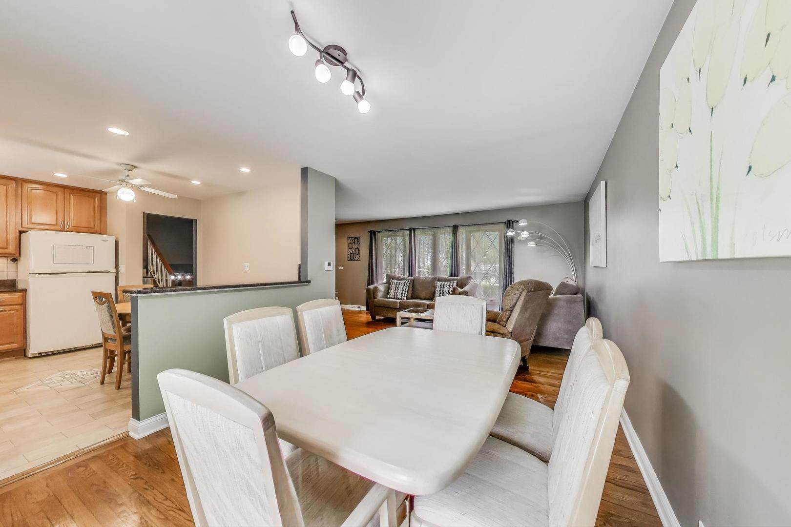 1920 Webster Lane, Des Plaines, IL 60018