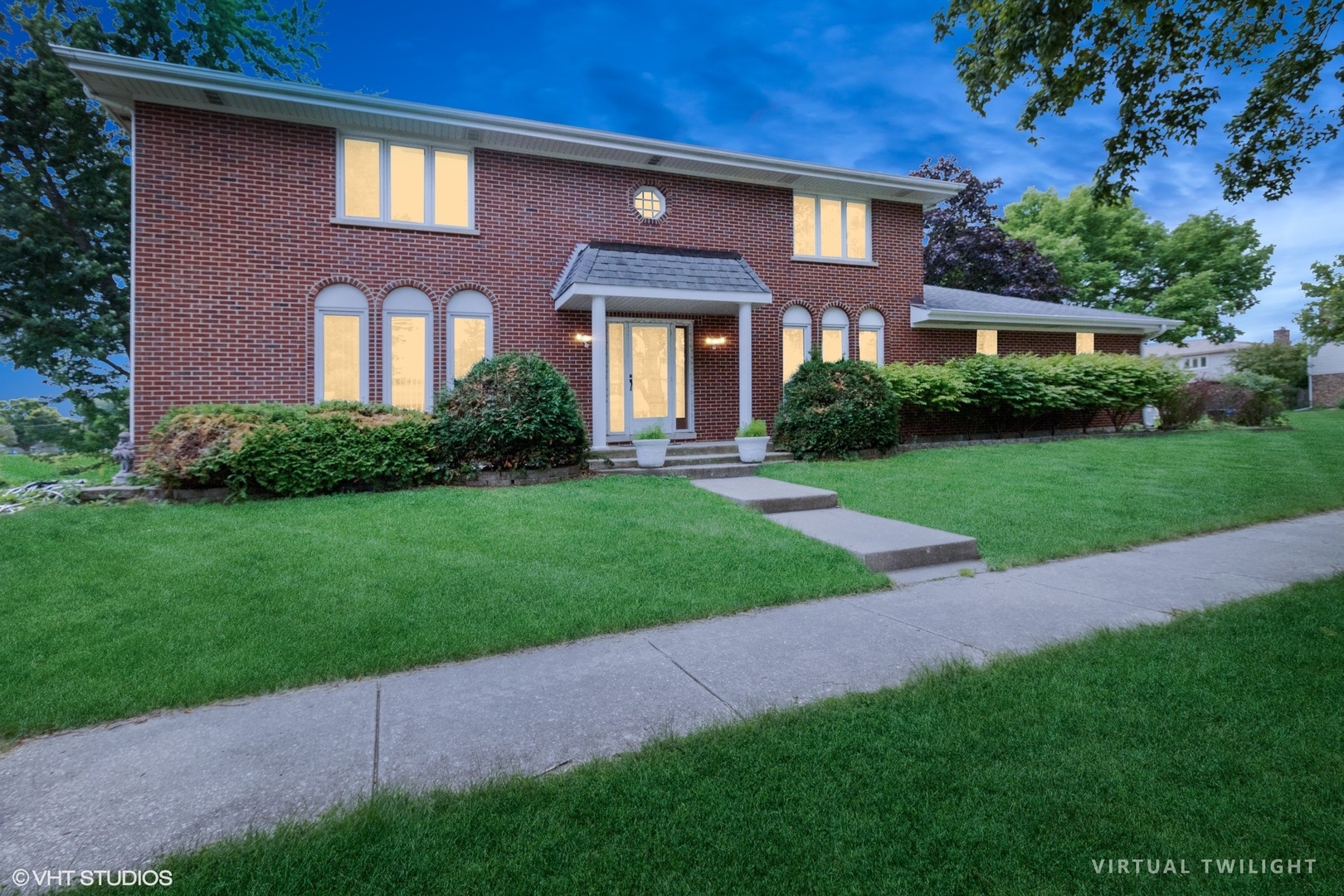 601 S Saint Cecilia Drive, Mount Prospect, IL 60056