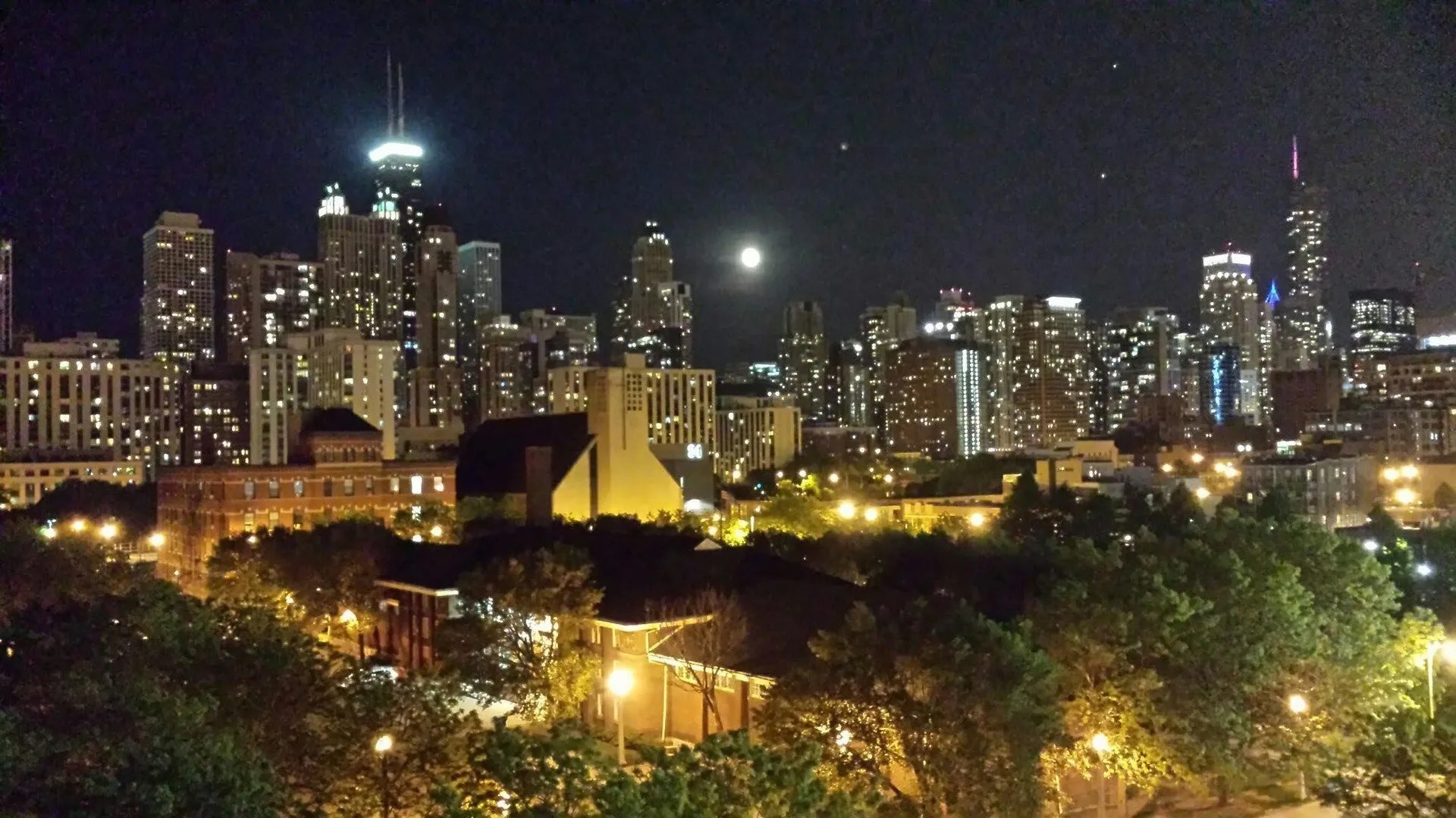 437 W Division Street #610, Chicago, IL 60610