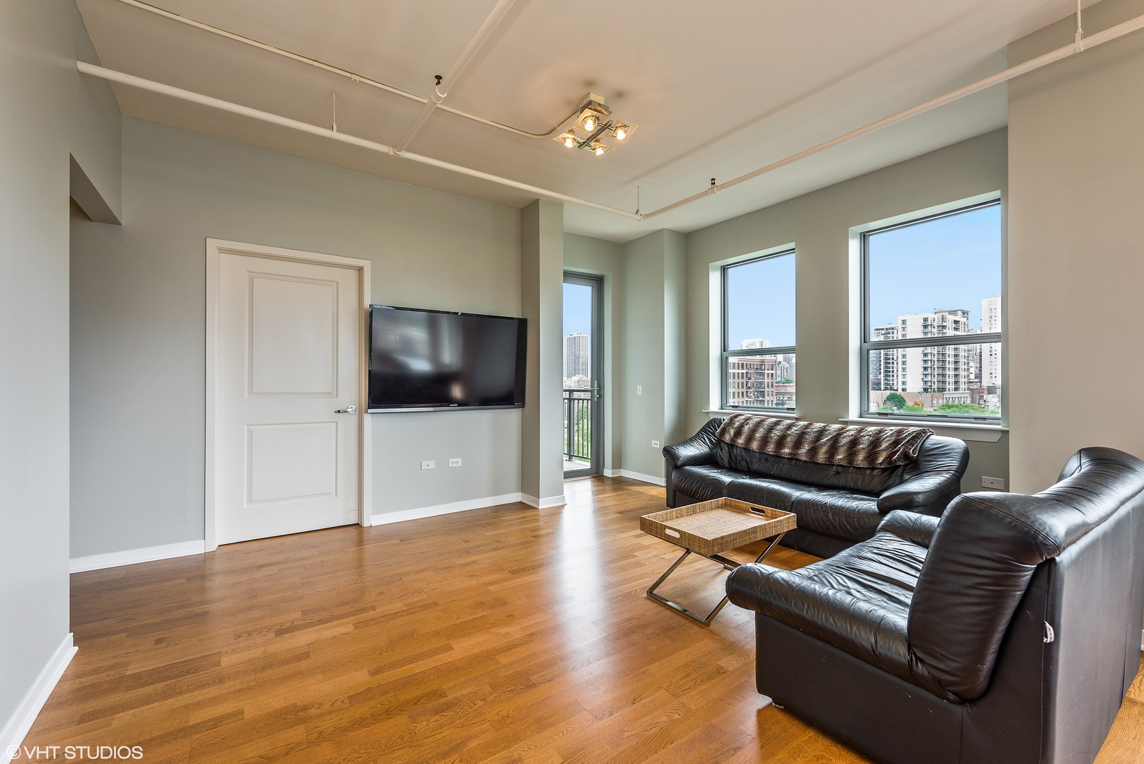 437 W Division Street #610, Chicago, IL 60610