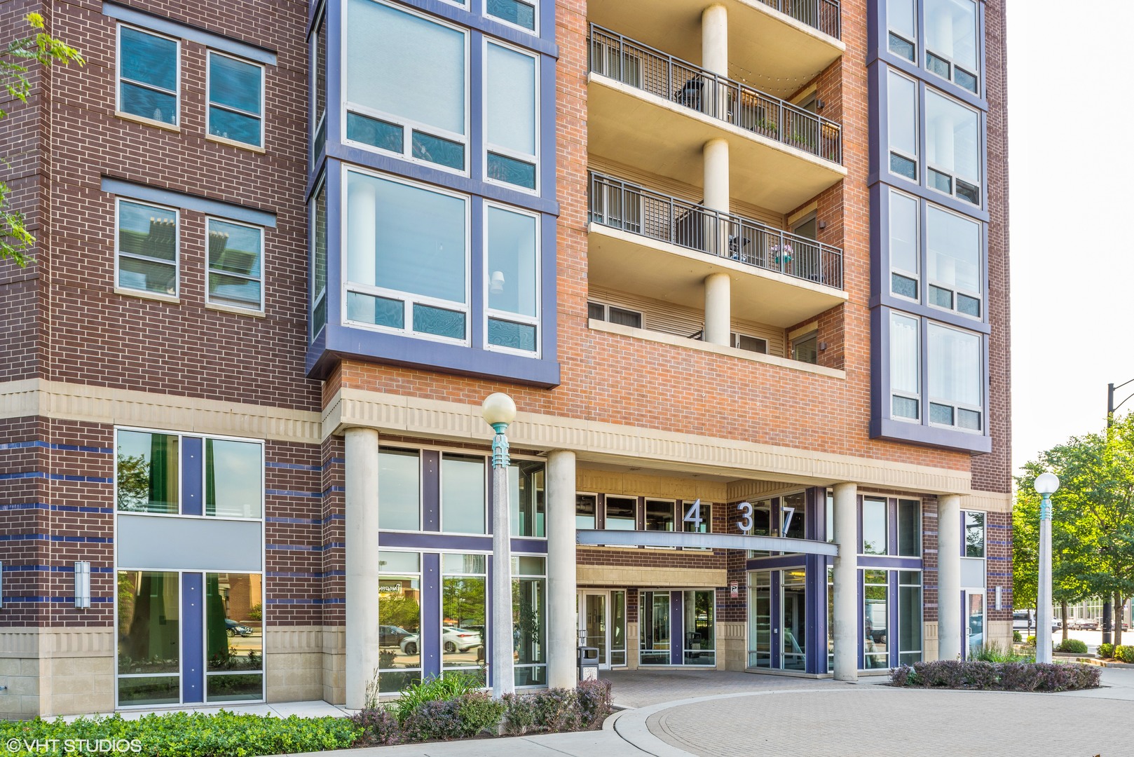 437 W Division Street #610, Chicago, IL 60610