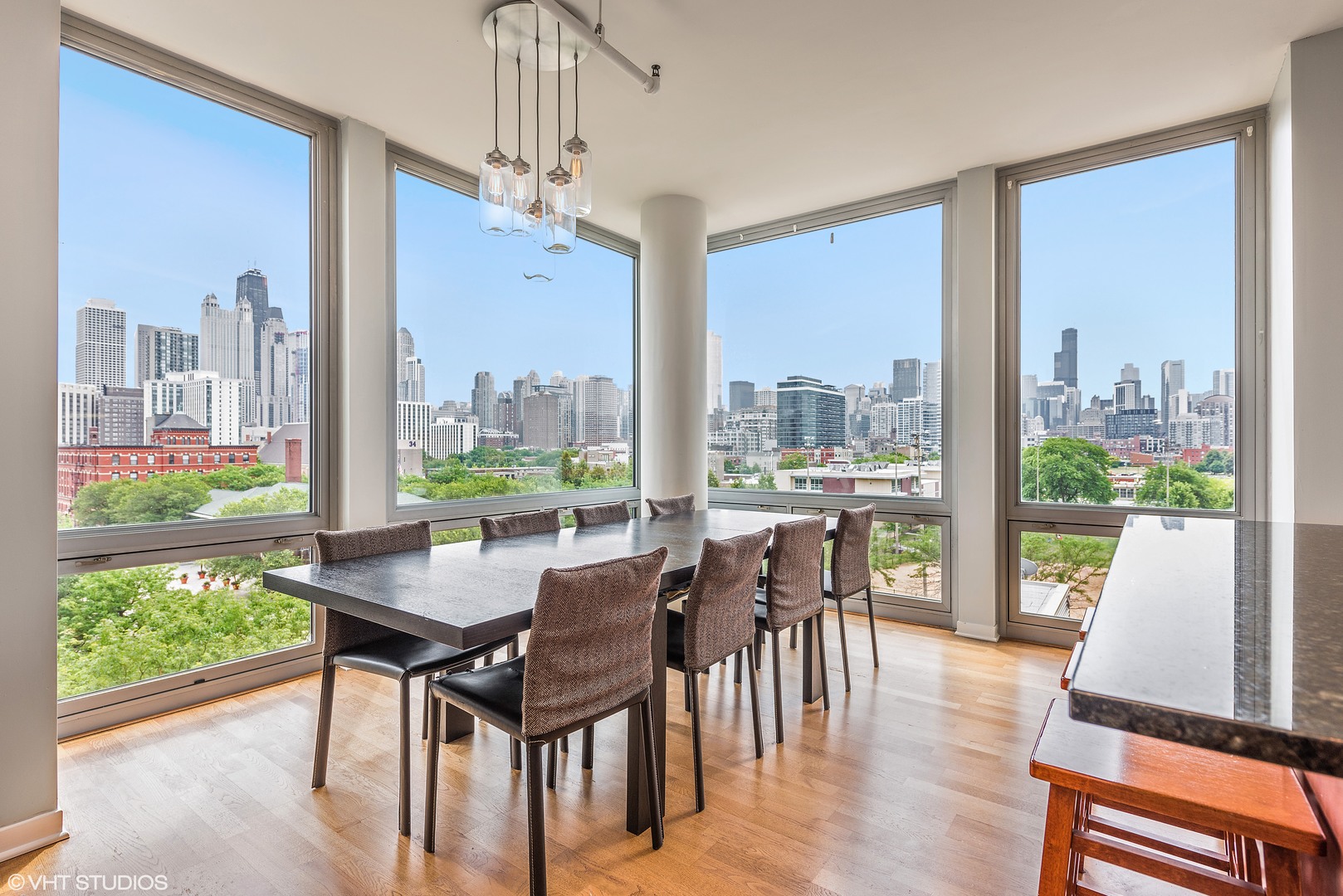 437 W Division Street #610, Chicago, IL 60610