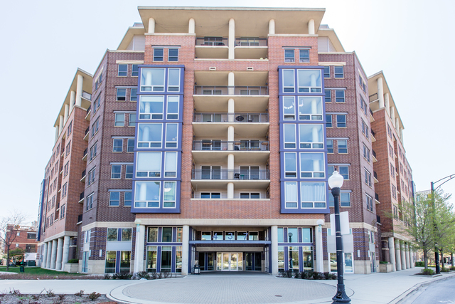 437 W Division Street #610, Chicago, IL 60610