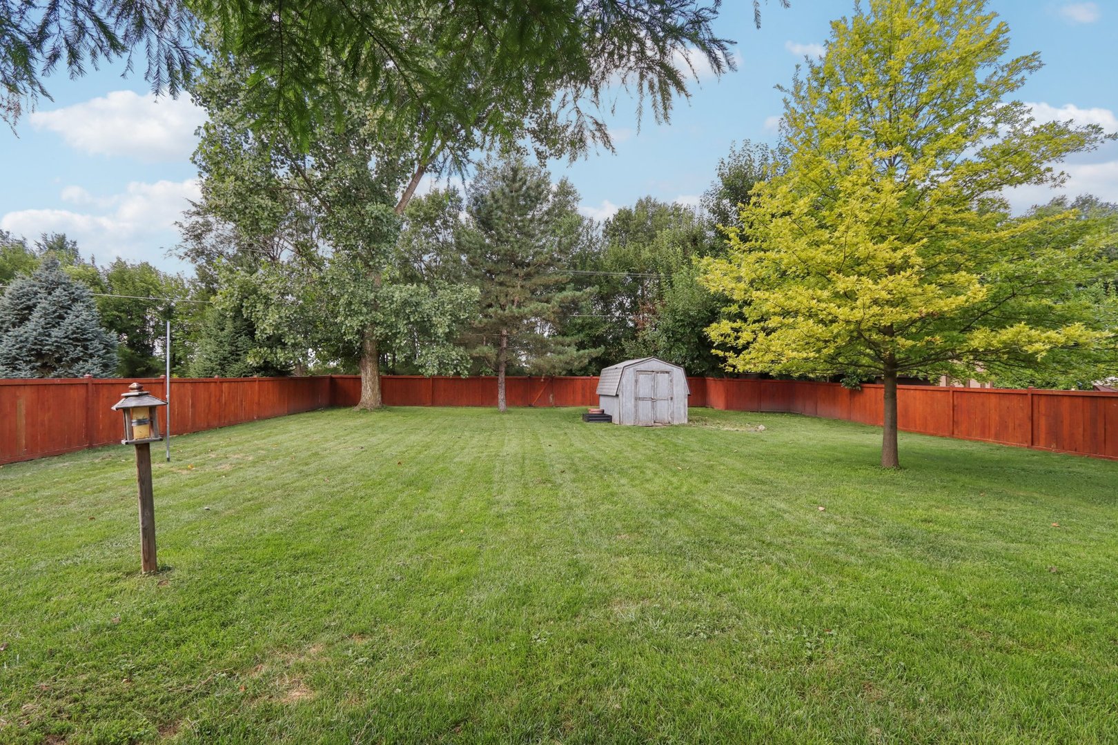 1217 Lakewood Drive, Somonauk, IL 60552