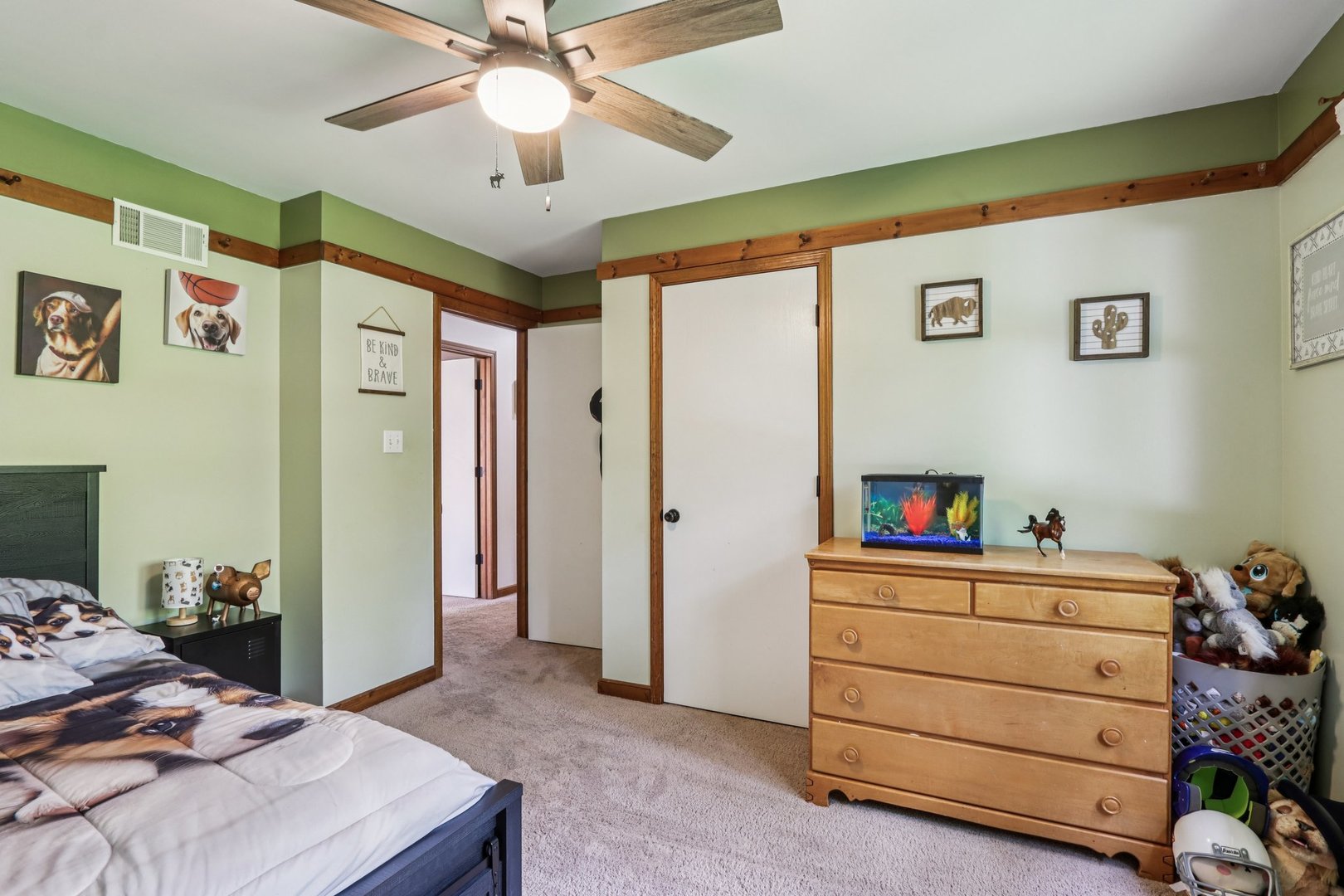 1217 Lakewood Drive, Somonauk, IL 60552