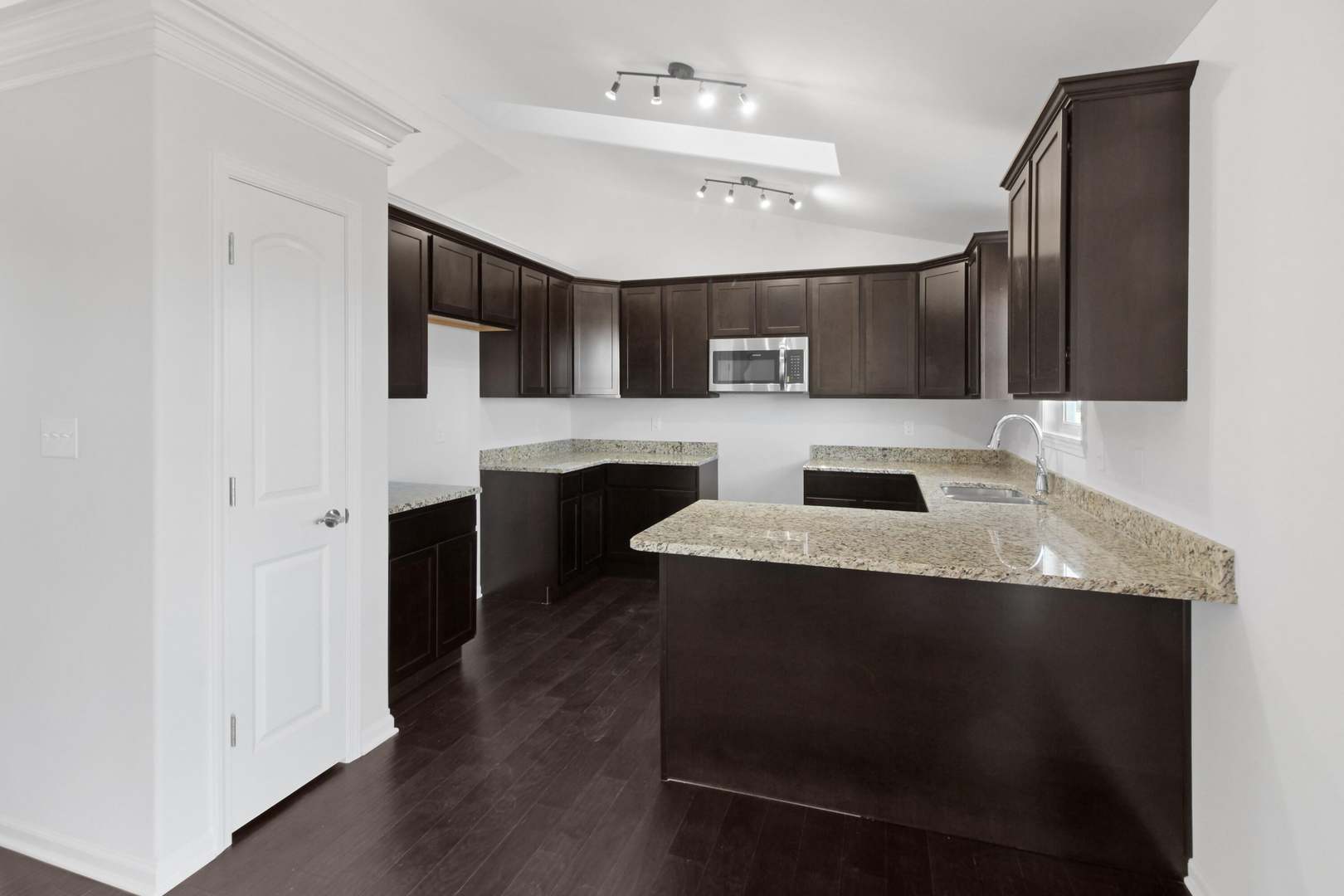 3046 W 84th Place, Merrillville, IN 46410
