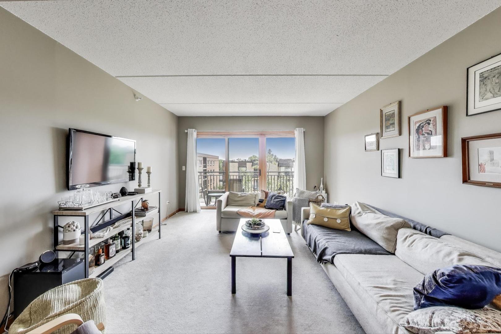 1636 Ashland Avenue #509, Des Plaines, IL 60016