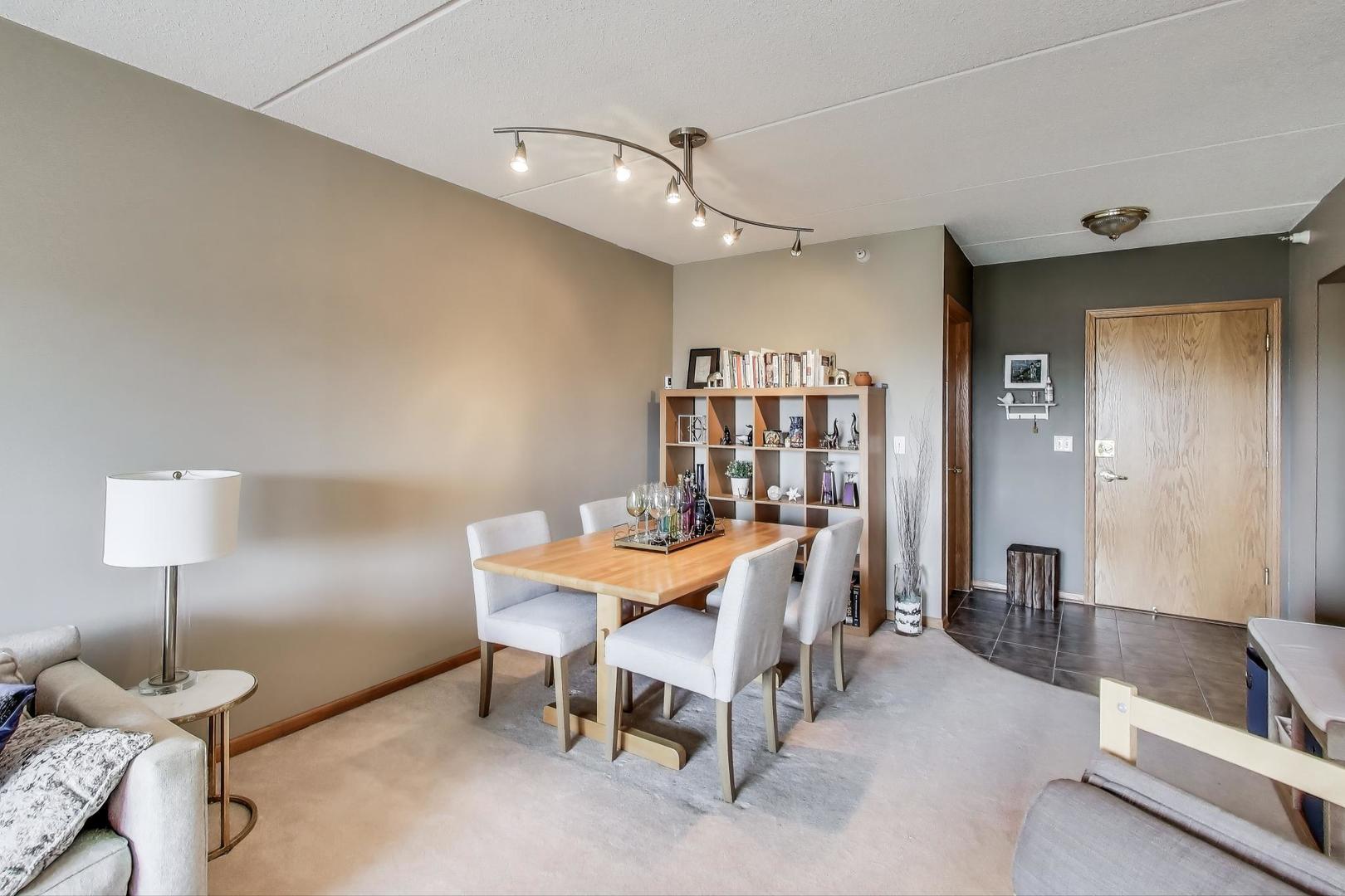 1636 Ashland Avenue #509, Des Plaines, IL 60016