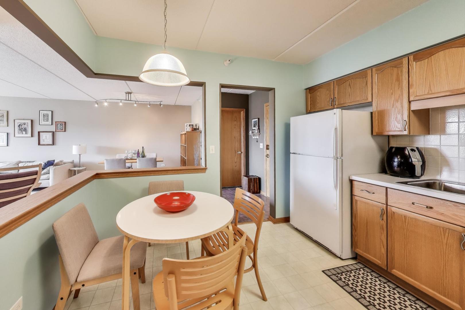 1636 Ashland Avenue #509, Des Plaines, IL 60016