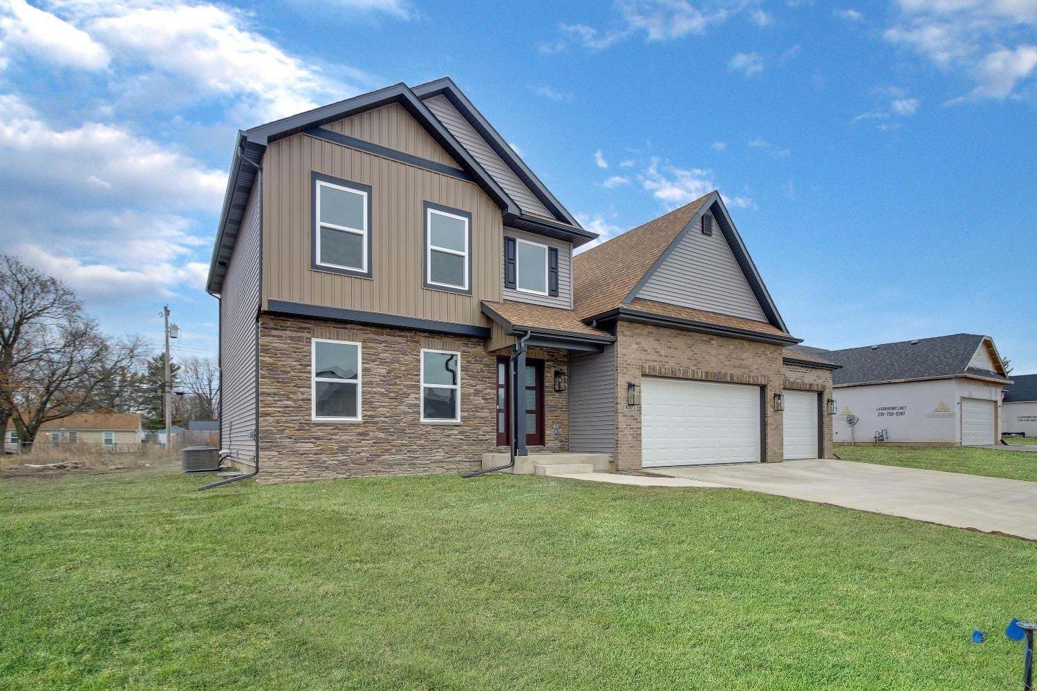 8247 Dylan Drive, Merrillville, IN 46410