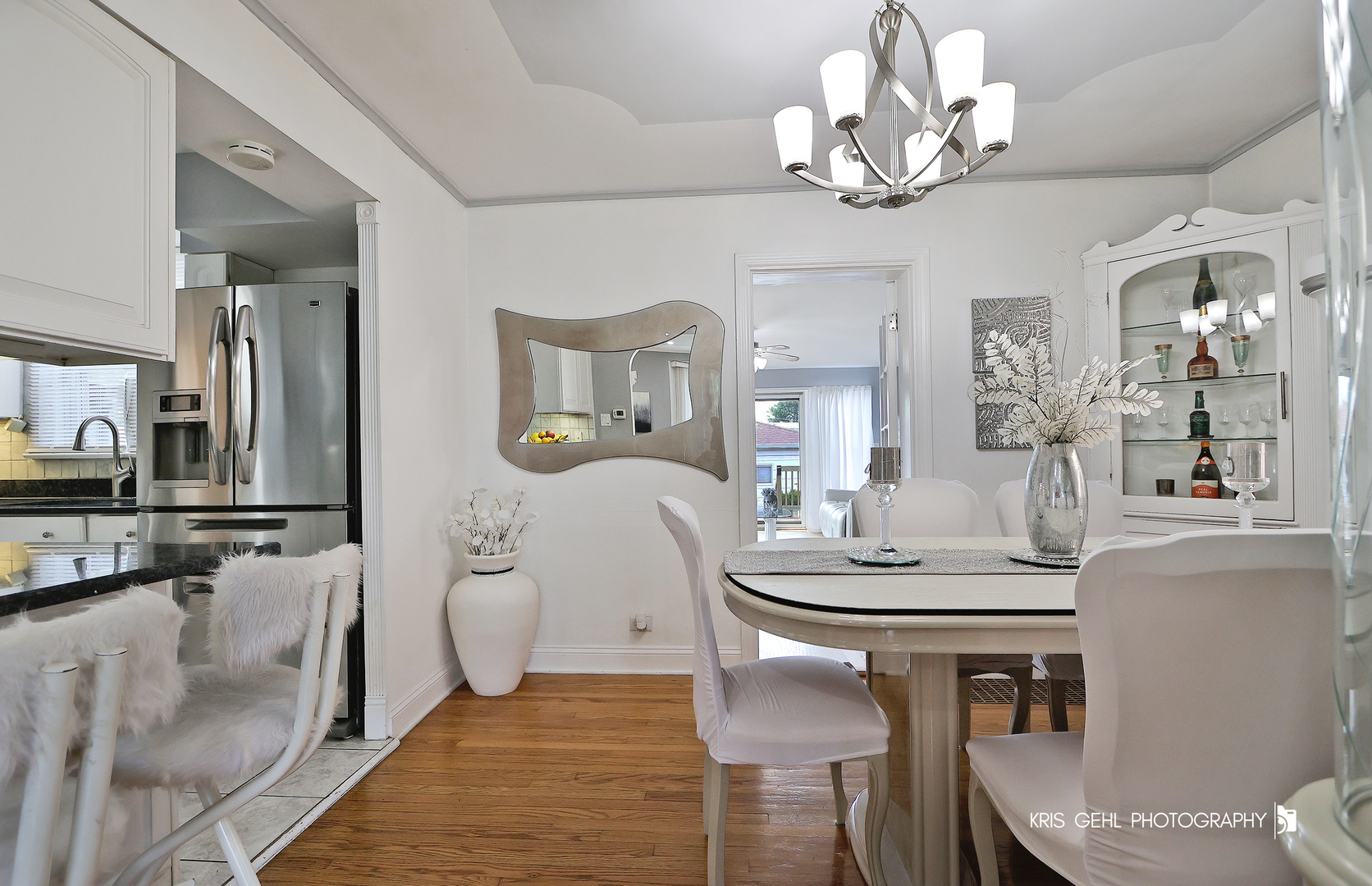 6847 W Foster Avenue, Chicago, IL 60656
