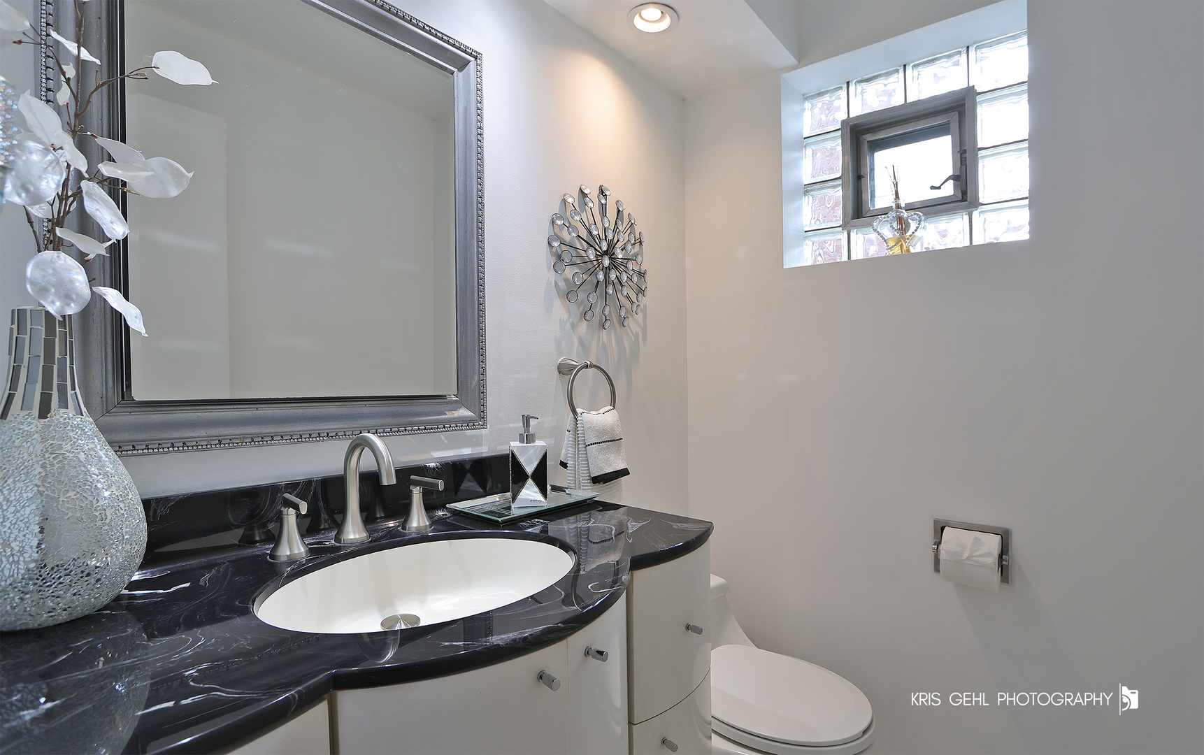 6847 W Foster Avenue, Chicago, IL 60656