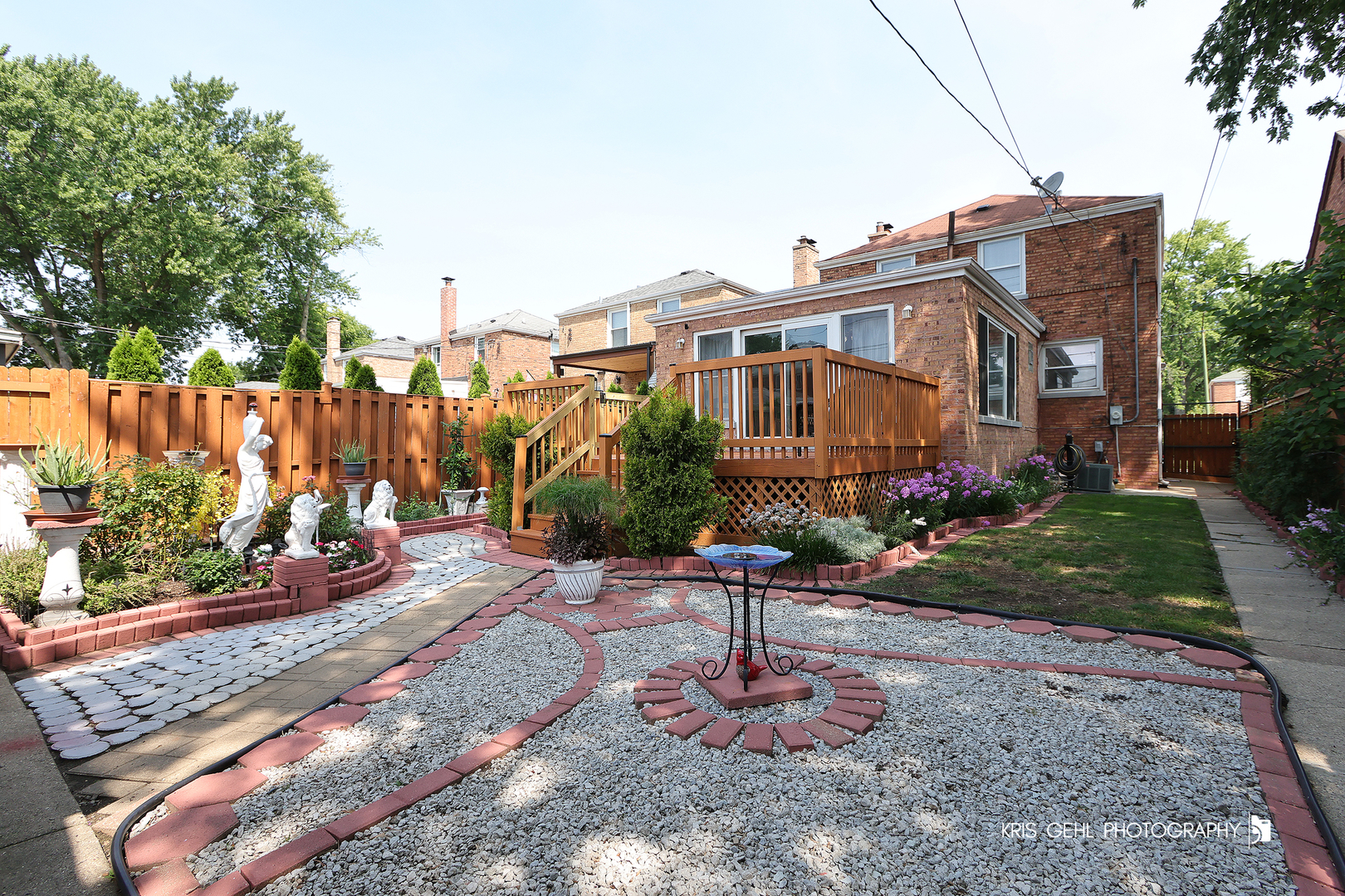 6847 W Foster Avenue, Chicago, IL 60656