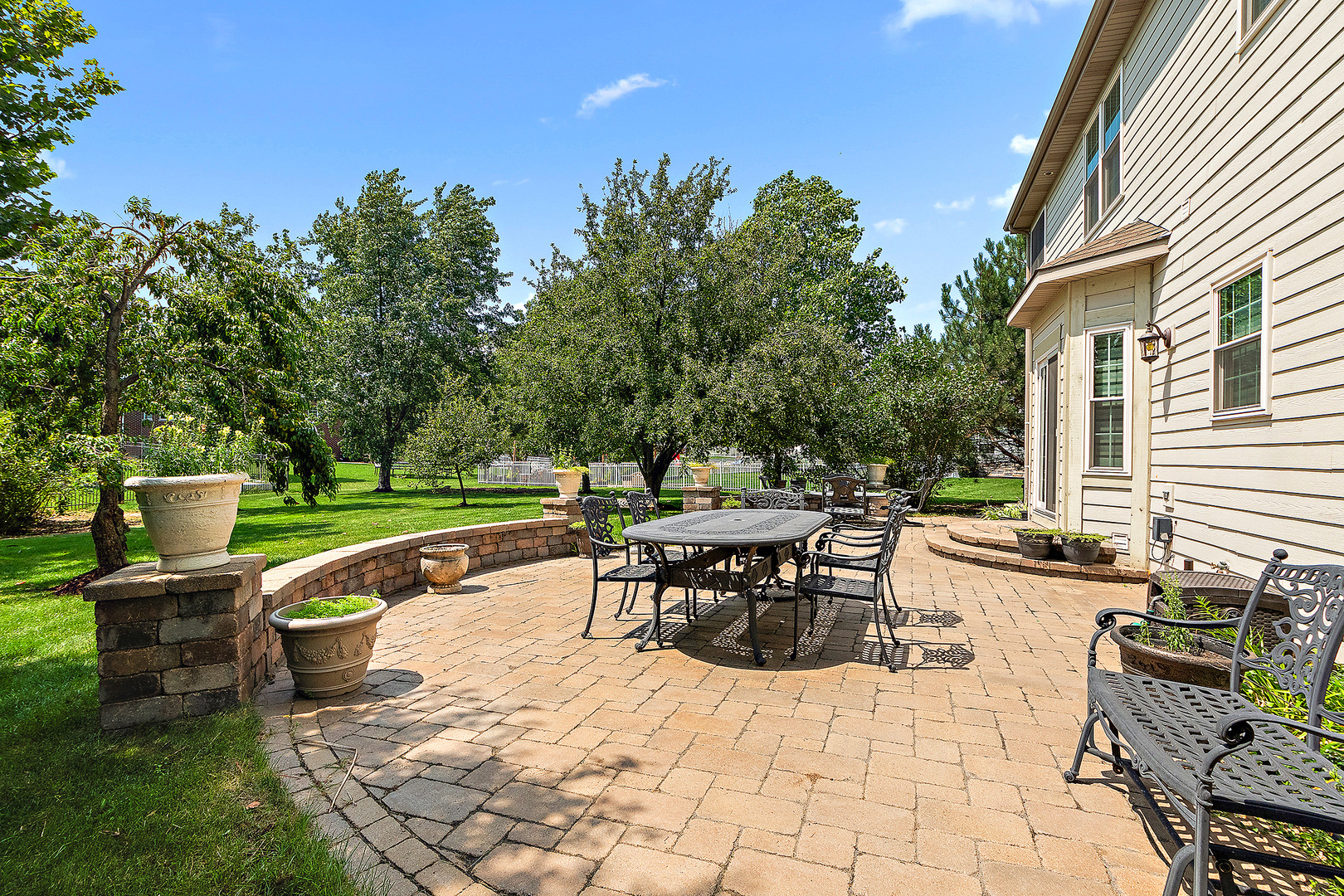 8643 SHIRE Court, Frankfort, IL 60423