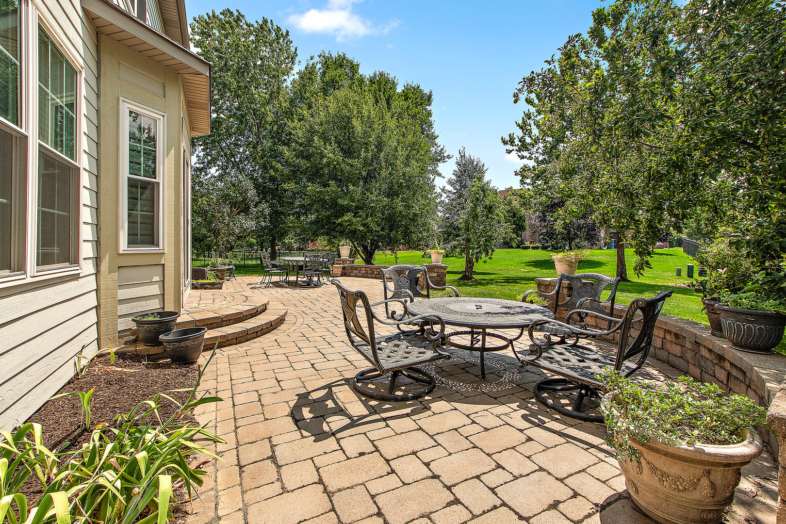8643 SHIRE Court, Frankfort, IL 60423