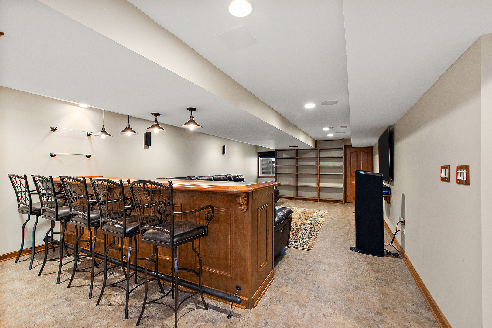 8643 SHIRE Court, Frankfort, IL 60423