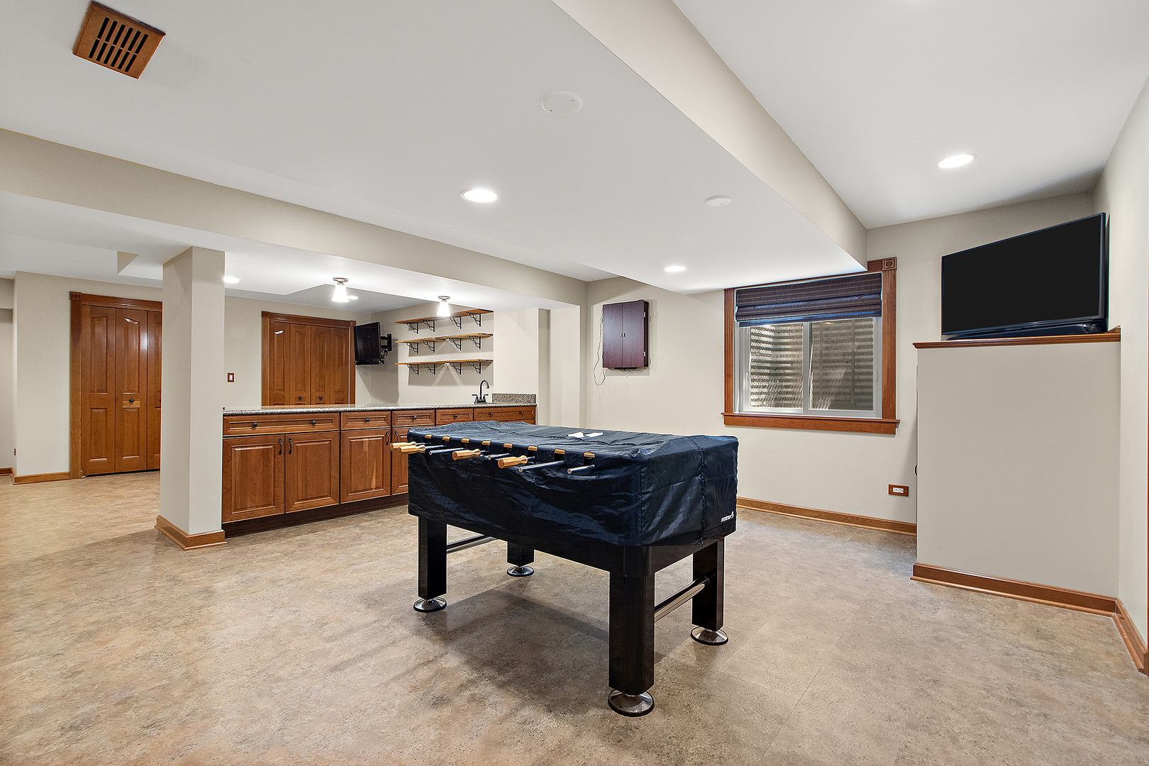 8643 SHIRE Court, Frankfort, IL 60423