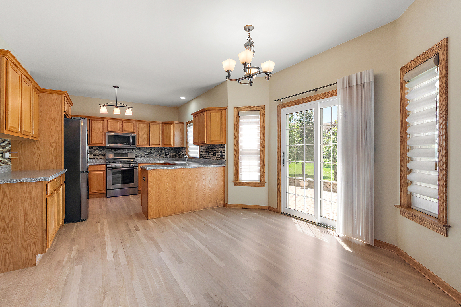 8643 SHIRE Court, Frankfort, IL 60423