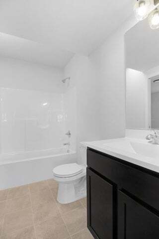 3008 W 82nd Place, Merrillville, IN 46410