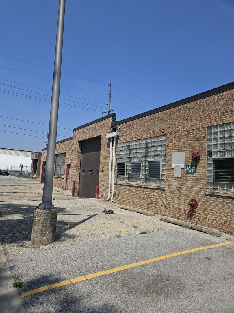 1441 S Circle Avenue, Forest Park, IL 60130