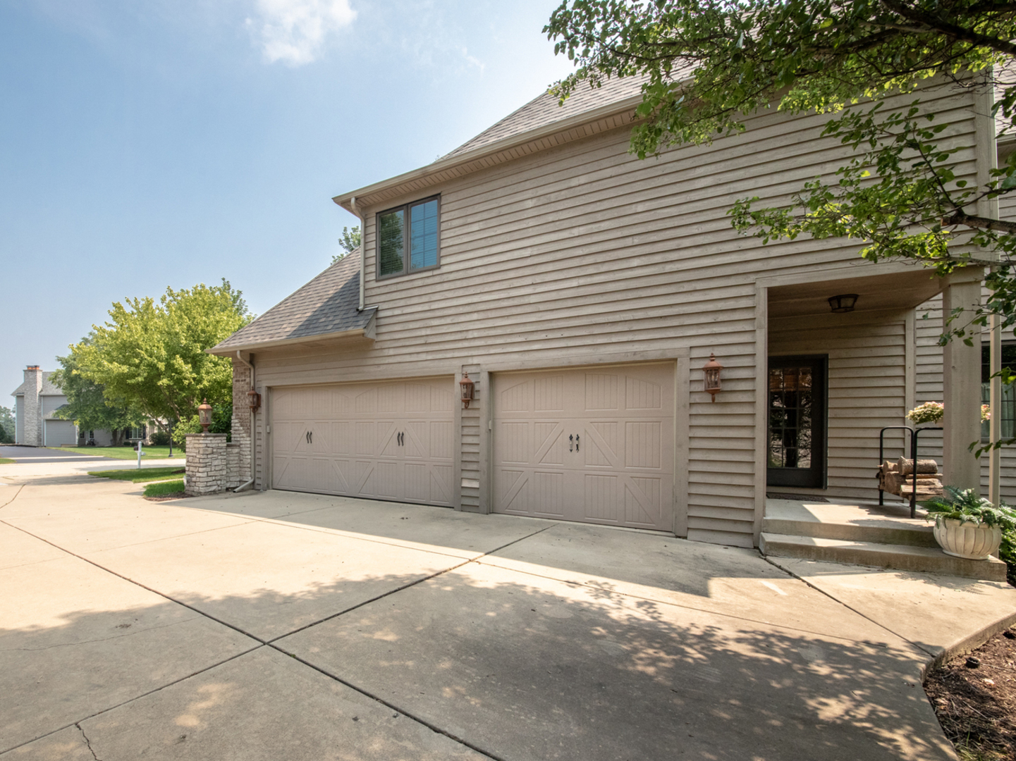 39W663 Henry David Thoreau Place, St. Charles, IL 60175