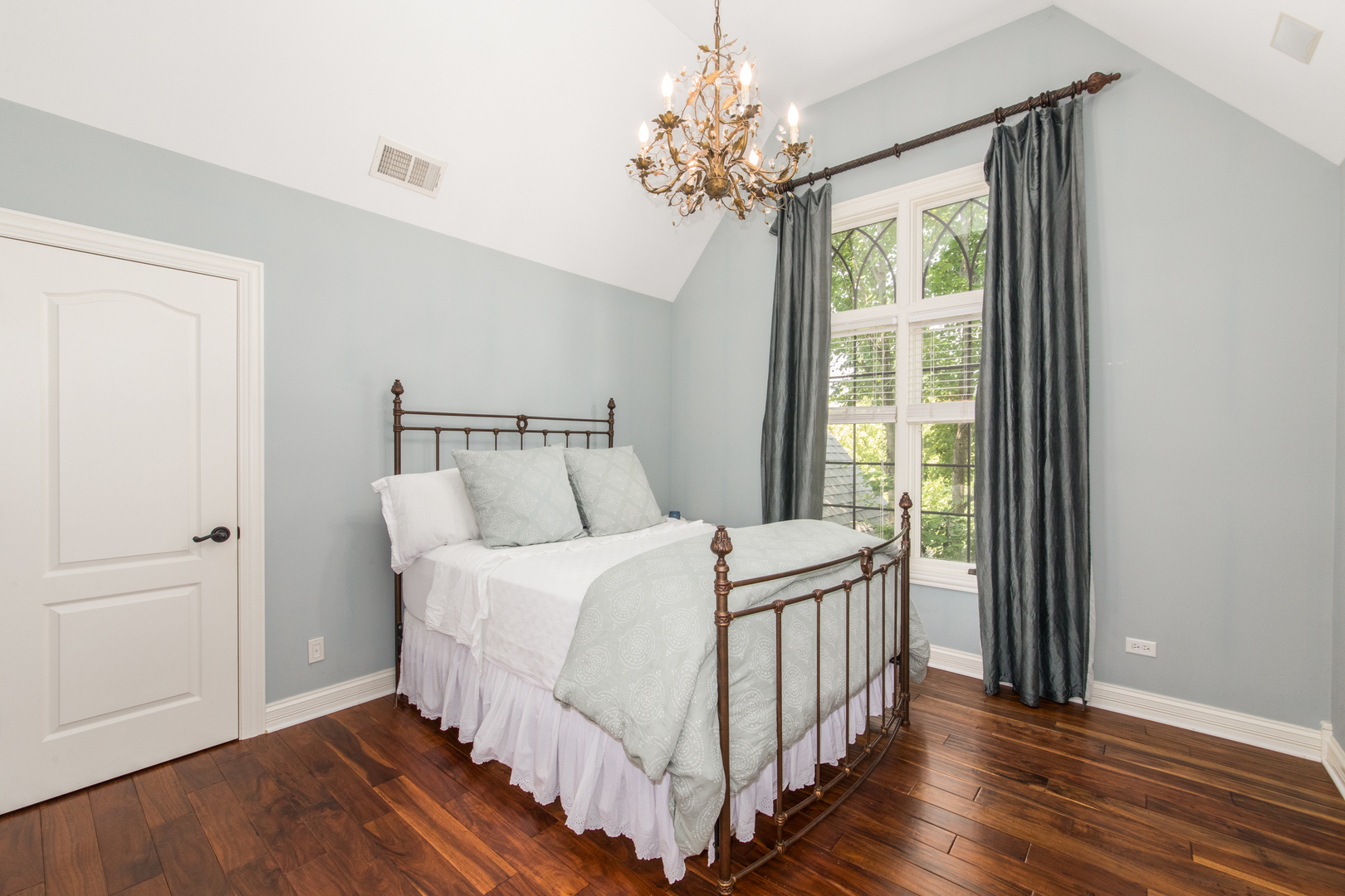39W663 Henry David Thoreau Place, St. Charles, IL 60175