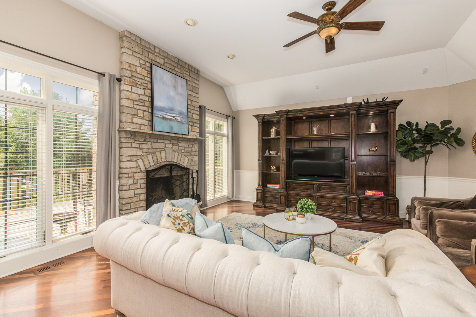 39W663 Henry David Thoreau Place, St. Charles, IL 60175