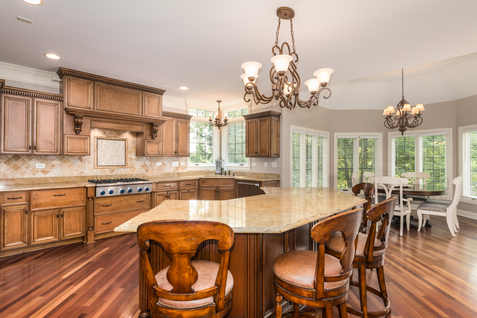 39W663 Henry David Thoreau Place, St. Charles, IL 60175