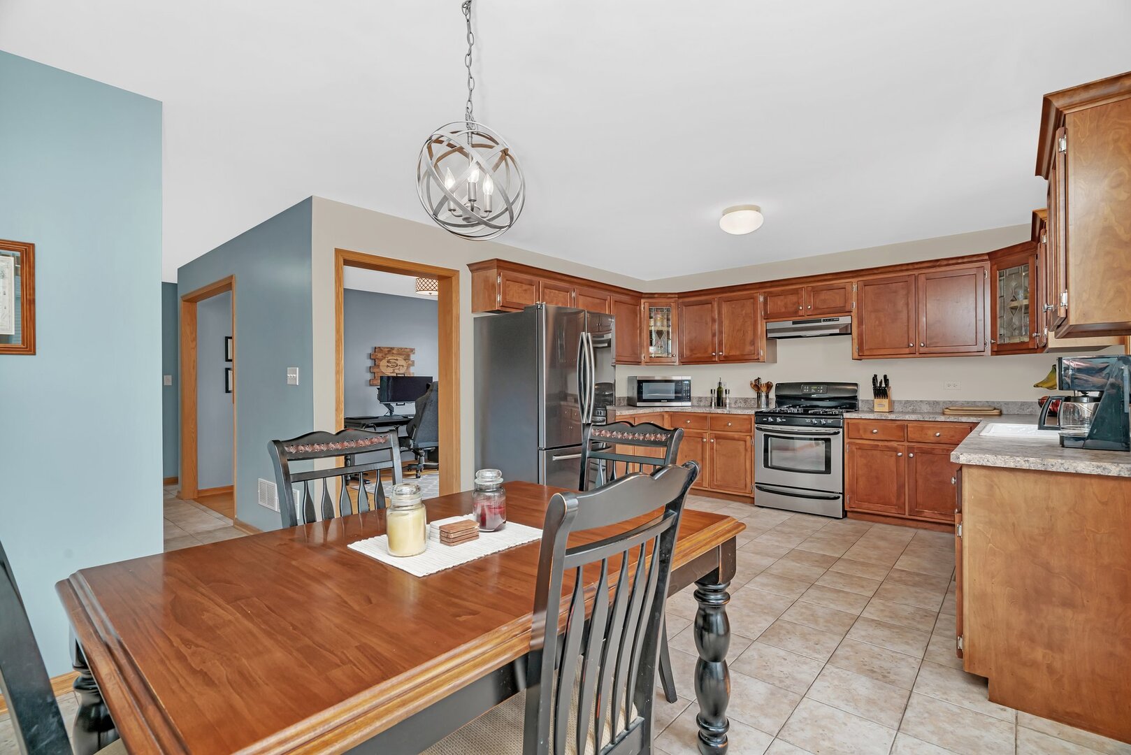 601 High Grove Drive, Minooka, IL 60447