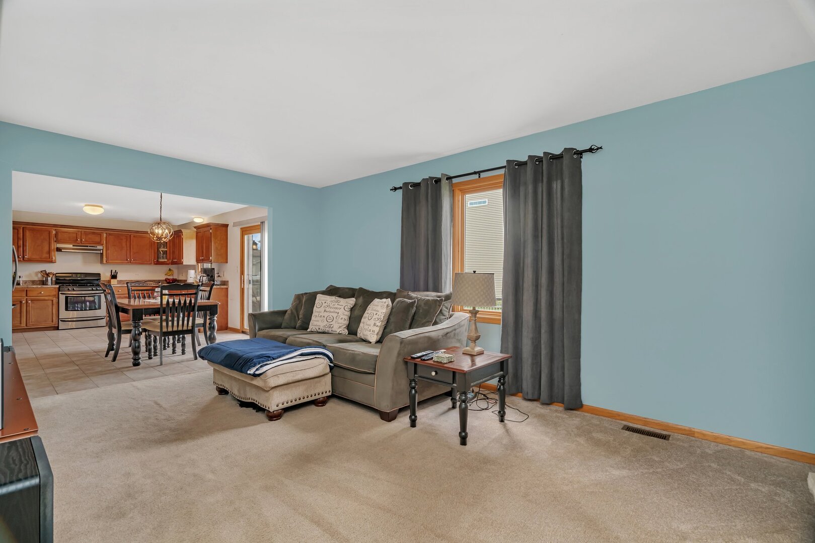 601 High Grove Drive, Minooka, IL 60447