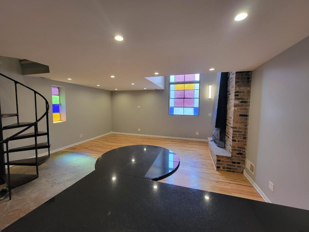 160 W BURTON Place #2R, Chicago, IL 60610