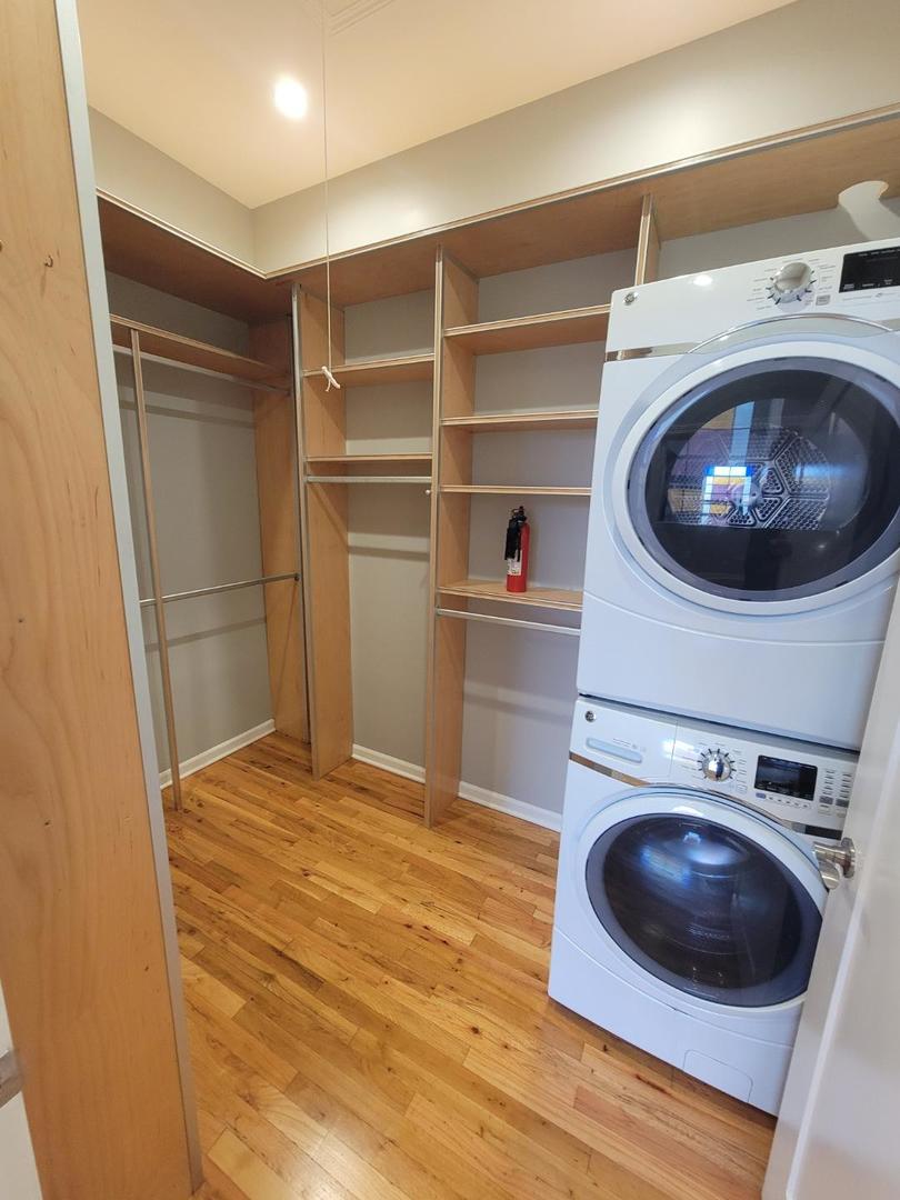 160 W BURTON Place #2R, Chicago, IL 60610