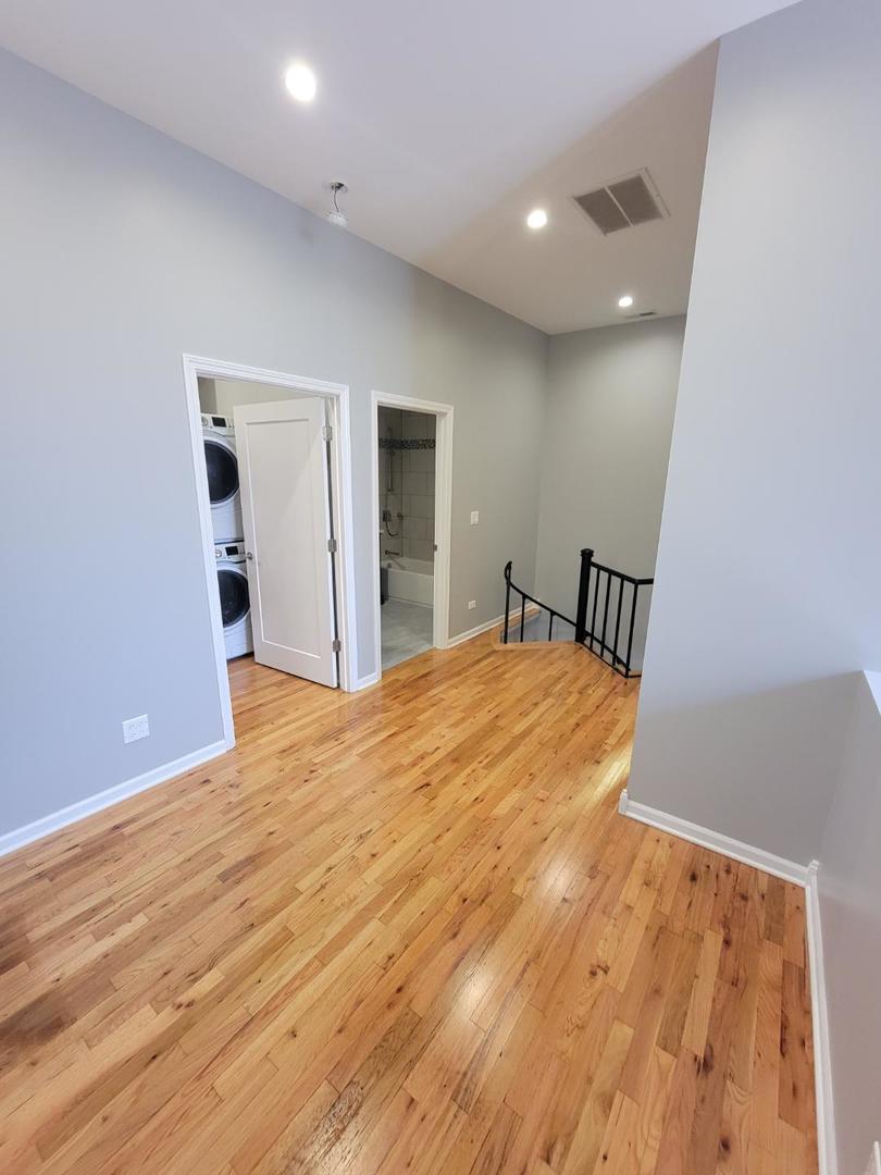 160 W BURTON Place #2R, Chicago, IL 60610