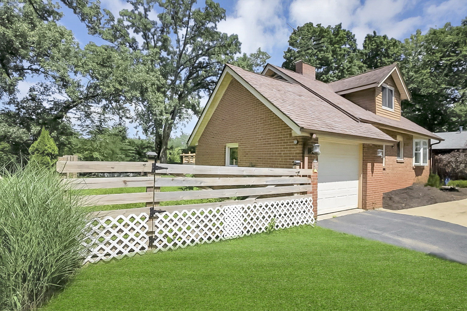 4097 Oaklane Road, Rockford, IL 61109