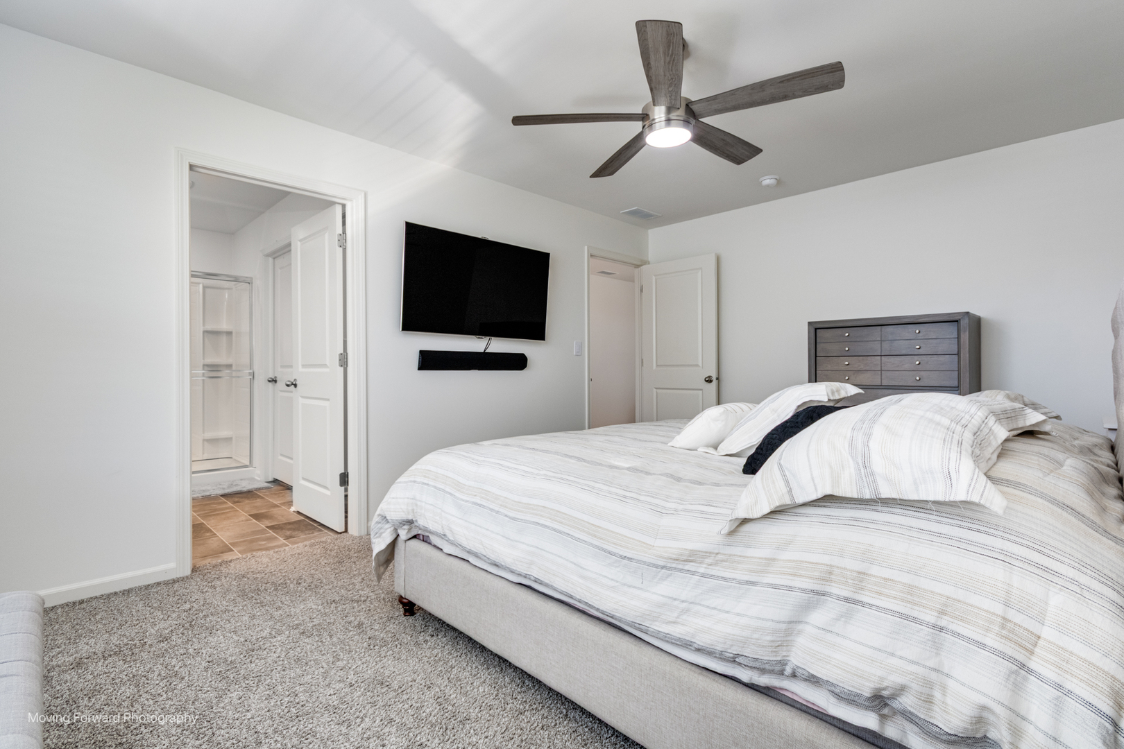 1401 Legacy Pointe Boulevard, Joliet, IL 60431